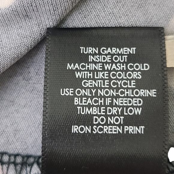 Torrid Womens Plus 2X 18/20 Black Floral Knit Wrap Peplum Top Shirt Fairy Grunge - Picture 13 of 13